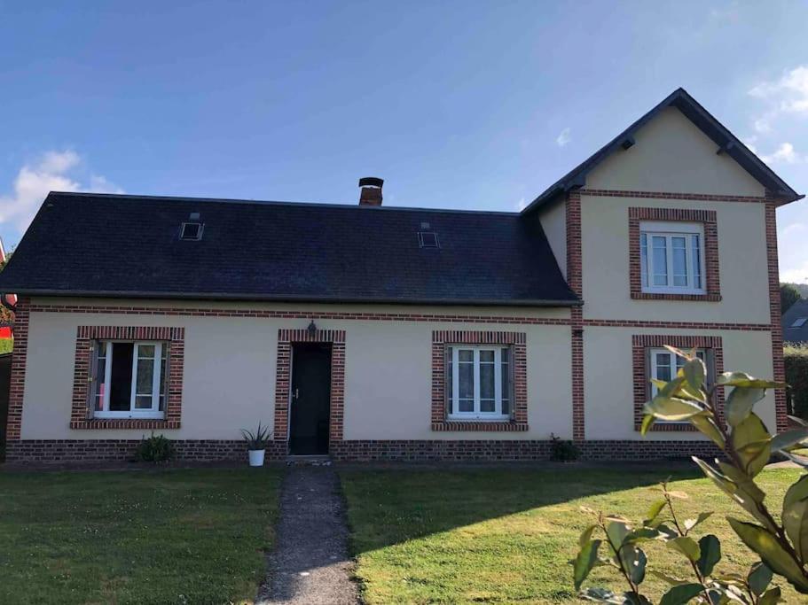 Holiday home Charmante Maison Normande *